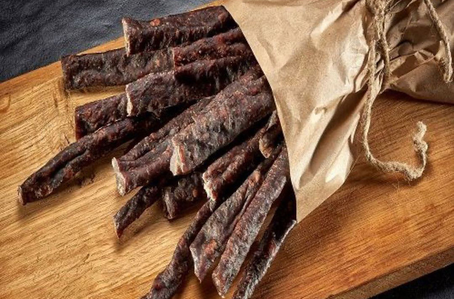 Places to buy healthy treats for pets in Qatar