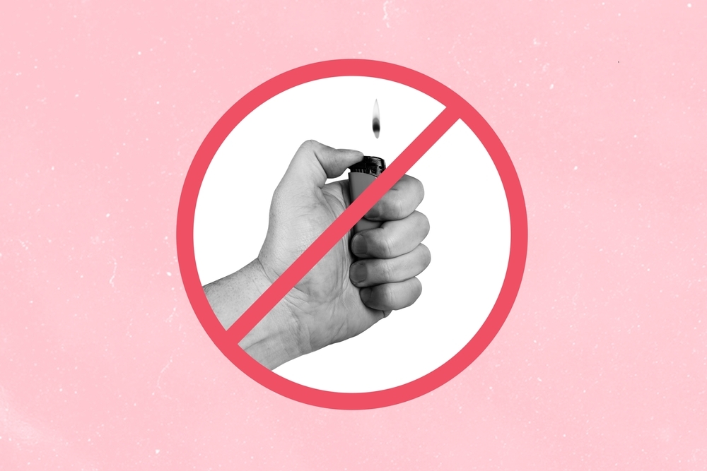 qatar airways e cigarette Qatar Airways has issued a travel safety reminder for passengers carrying  power banks, e-cigarettes, or vapes on board, stressing that these items  can overheat, emit smoke, or catch fire if not handled main image 1