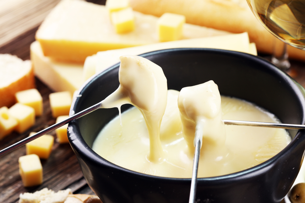 Fondue Night at Al Wadi Hotel Doha’s Infinity Lounge awaits you!