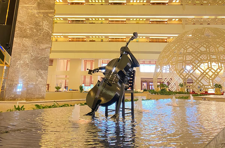 Have you spotted this sculptor's work at some of Qatar's iconic locations yet?