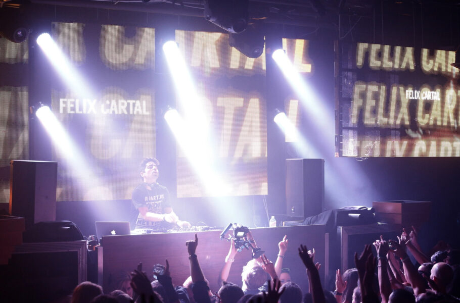 Felix Cartal 2013 Live 3 credit tyler hill