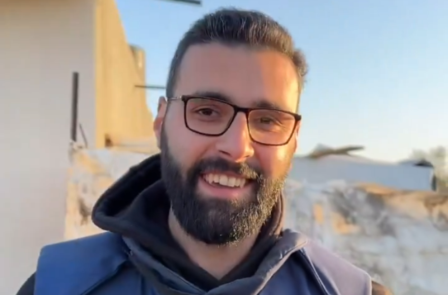 Gaza photojournalist Motaz Azaiza evacuates to Qatar