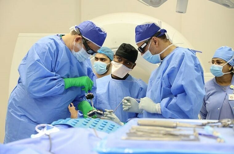 ILoveQatar.net | Hamad Medical Corporation performs first augmented reality navigated spinal surgery in the Middle East - Vimarsana News