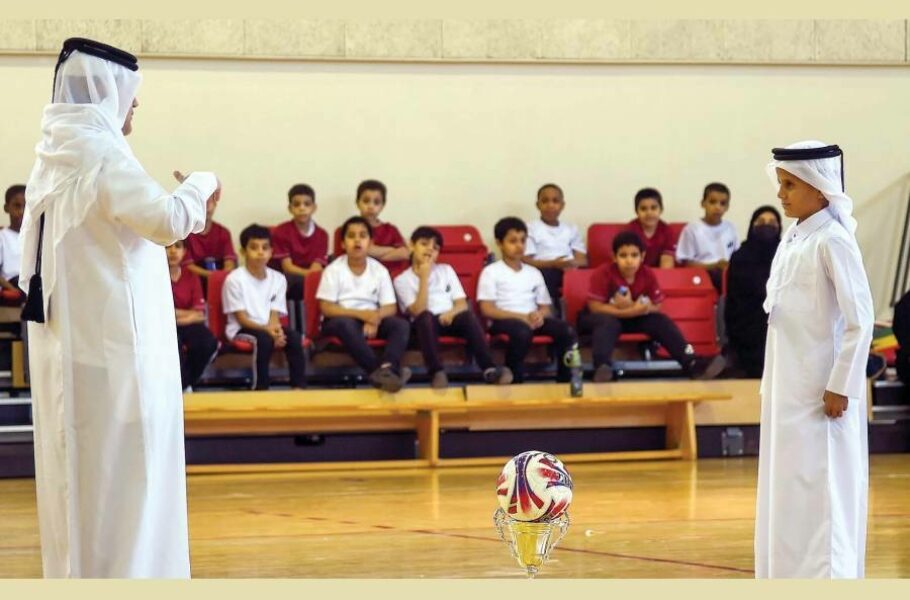 'Thobe' to be the uniform of Qatari students grades
